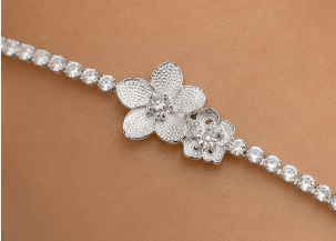 Silver Floral Crystal Bracelet – Elegant Flower Charm Jewelry