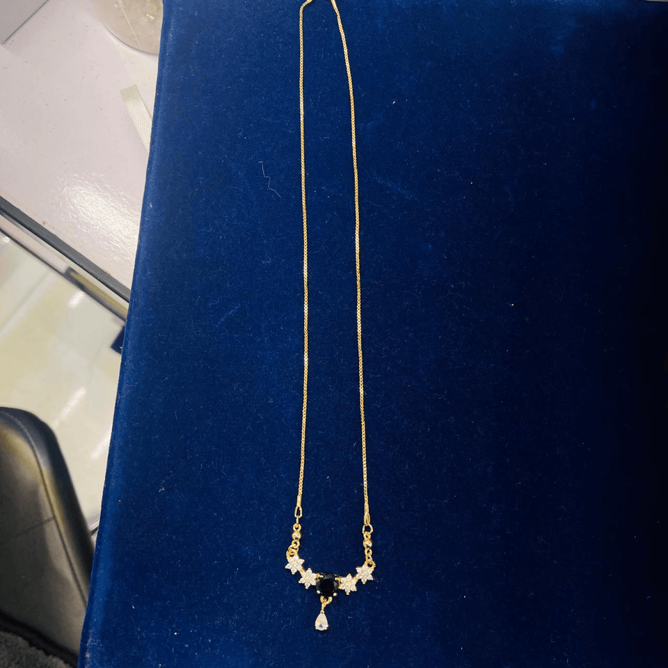 Elegant Pendant Necklace Collection(GOLD)