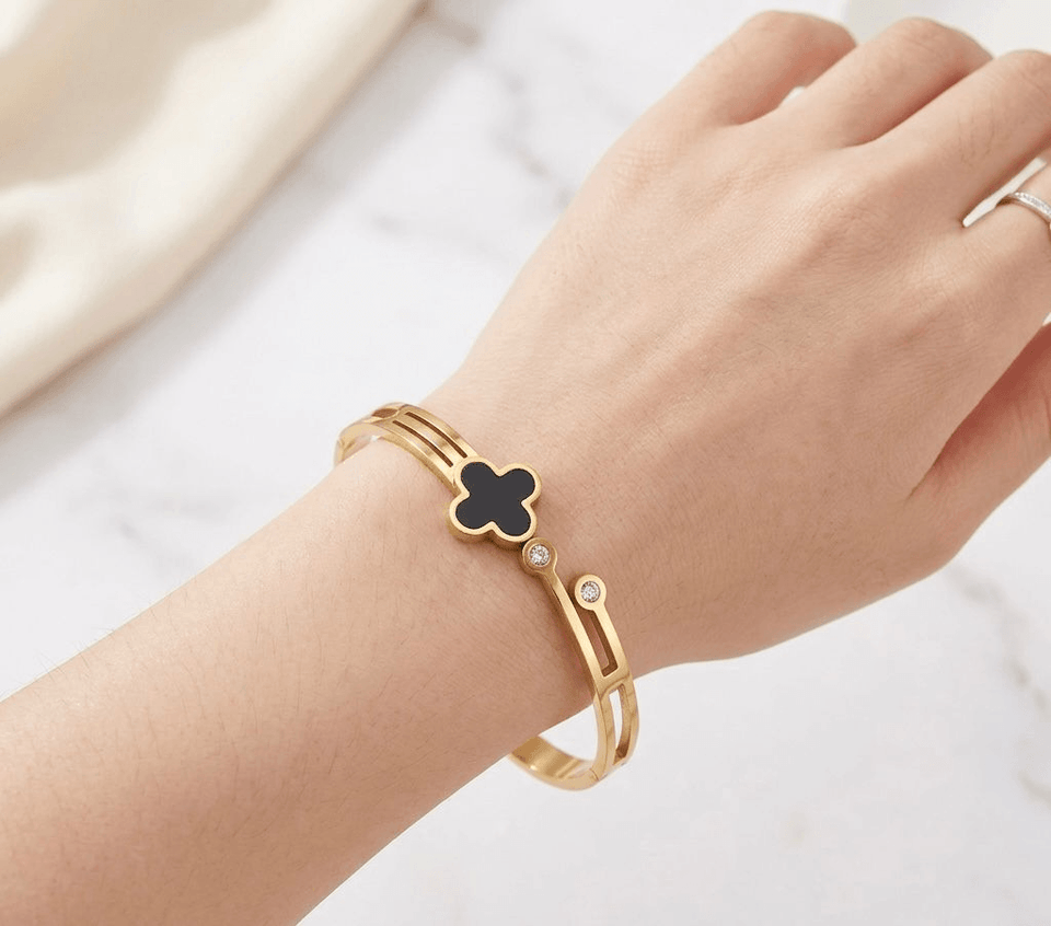 Luxury Gold Bracelet Collection